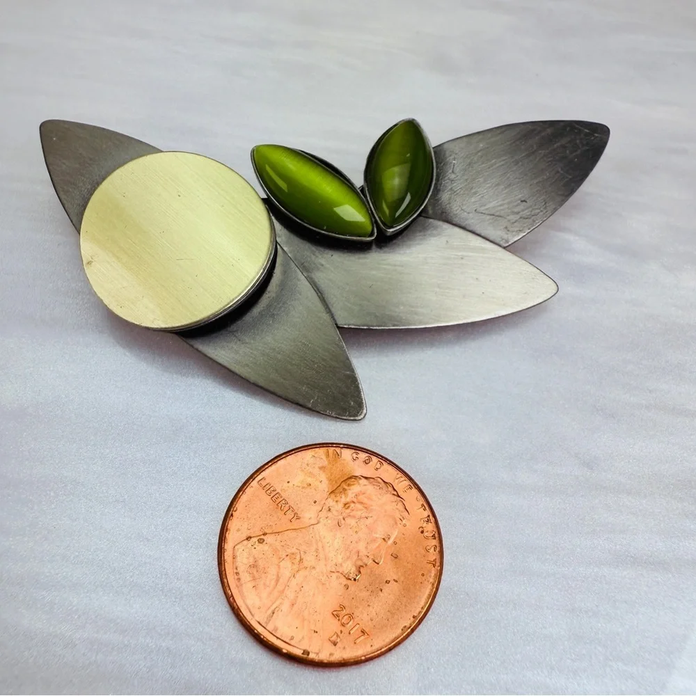 Silvertone Green modernist Christophe Poly Brooch Pin